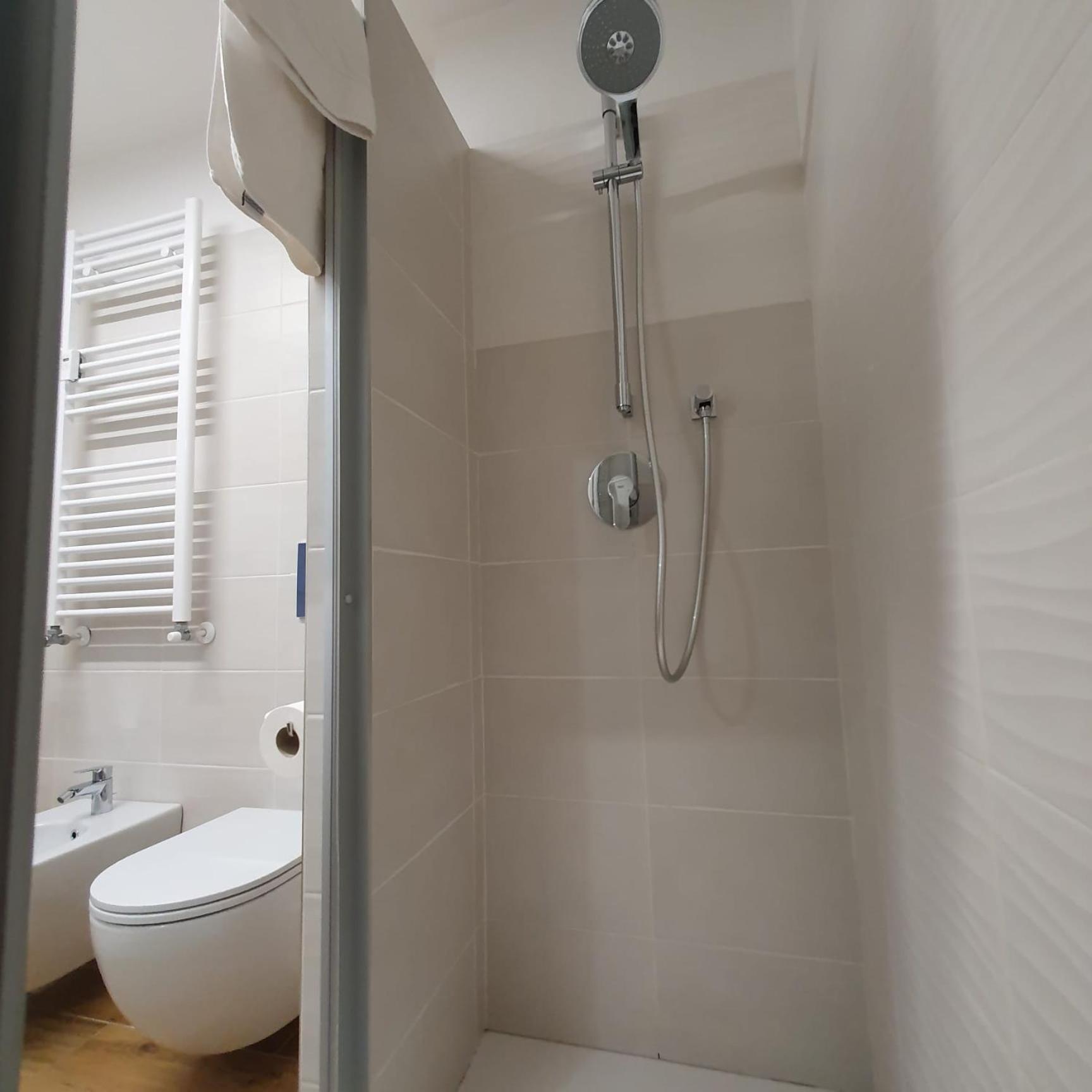 Bnbutler - Grasselli, 8 - Comfy And Newly Renovated Apartment Milano Ngoại thất bức ảnh