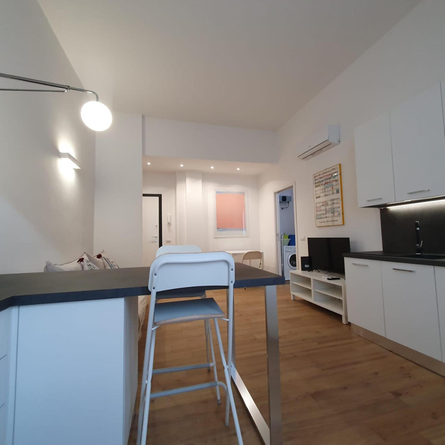 Bnbutler - Grasselli, 8 - Comfy And Newly Renovated Apartment Milano Ngoại thất bức ảnh